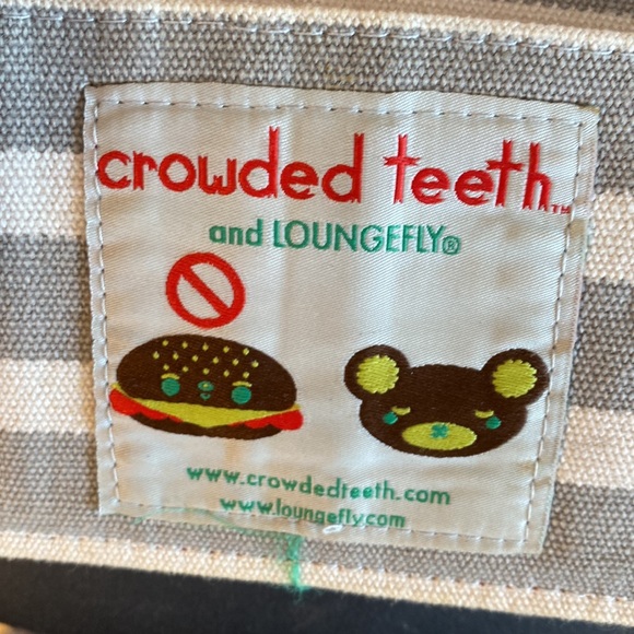 Collectable Crowded Teeth and Loungefly wallet - Picture 5 of 6